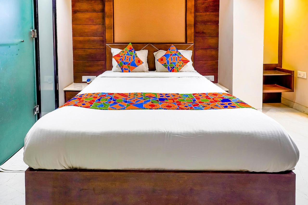כלכותה Fabhotel Eros 211 - Nr Sreebhumi מראה חיצוני תמונה